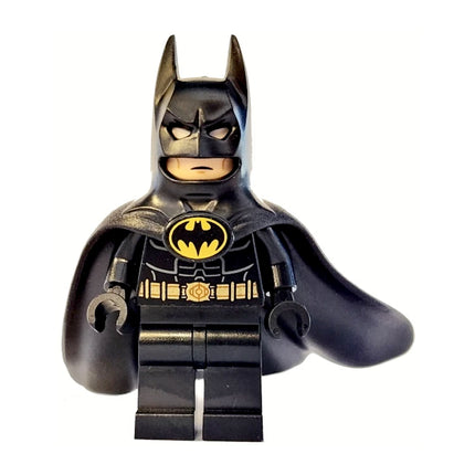 LEGO Minifigure - Batman - One Piece Cowl and Cape with Simple Bat Logo "1992" (2023) [DC COMICS]